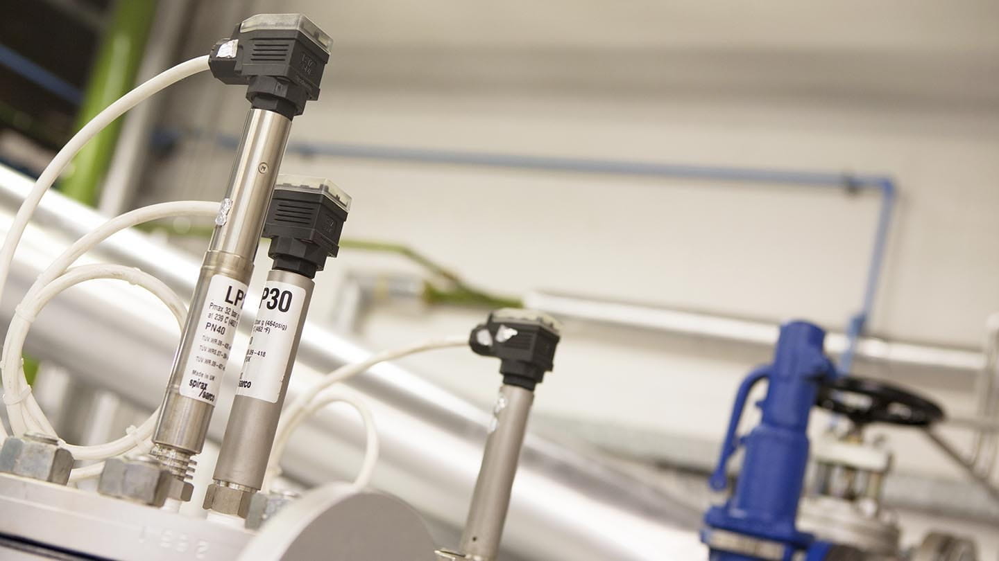 Level probes installation