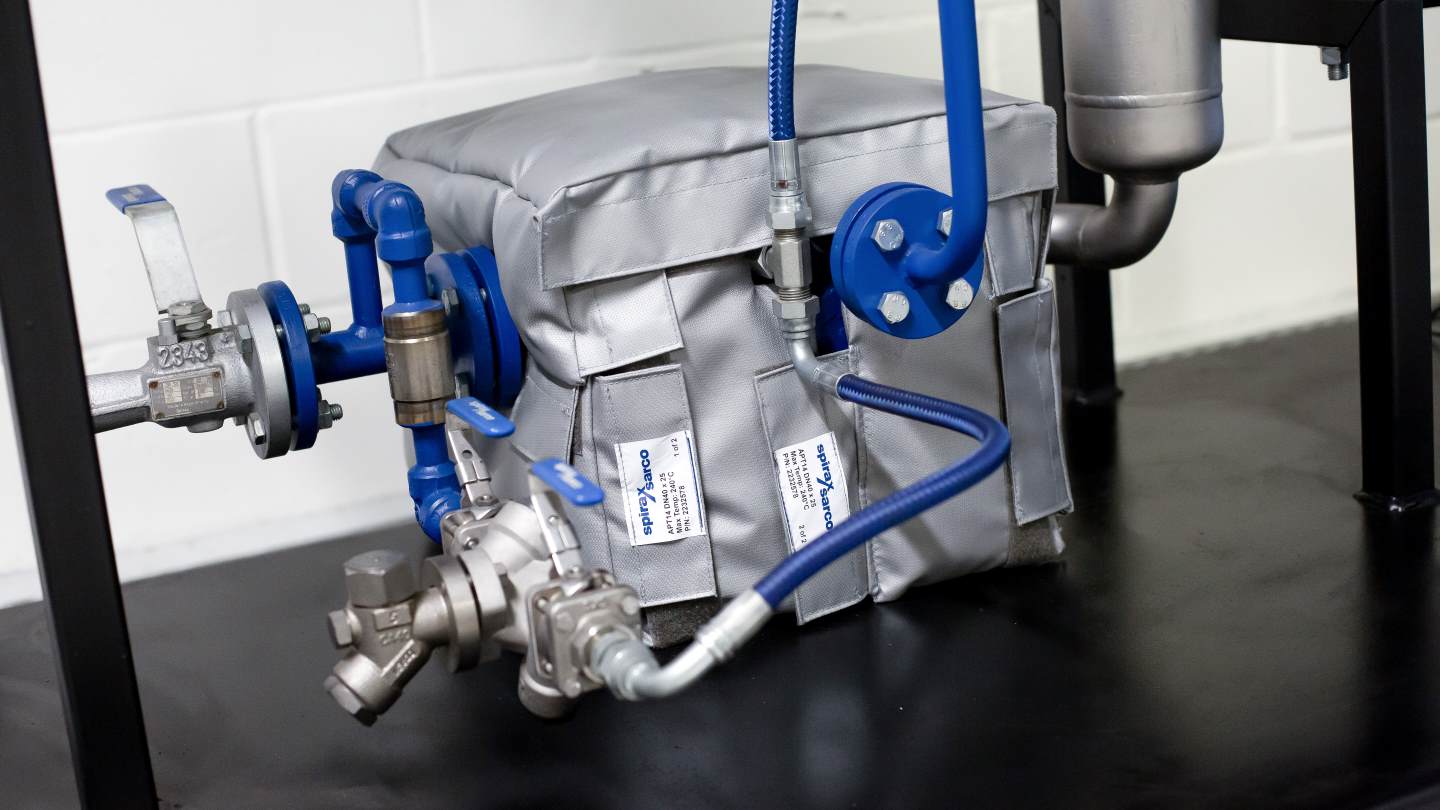 Insulation jacket Condensate recovery