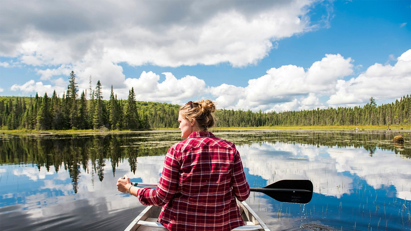 Women canoeing